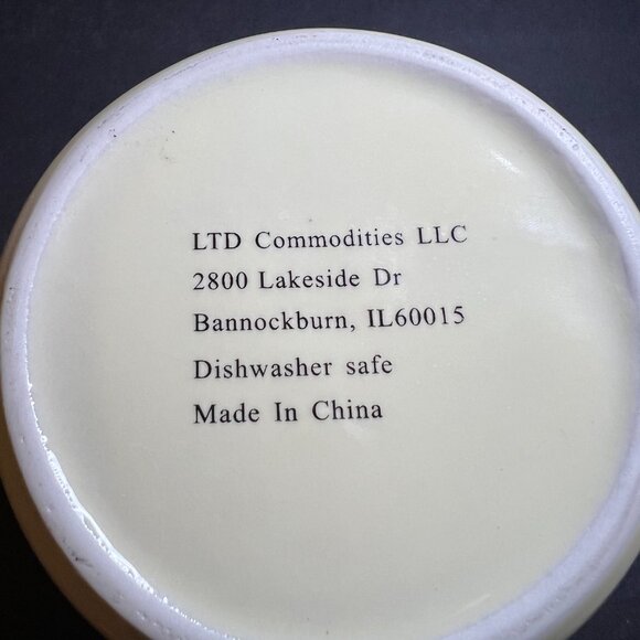 VTG Commodities Ceramic Snowman Family Double Handle Christmas Canister w/ Lid - Picture 9 of 9